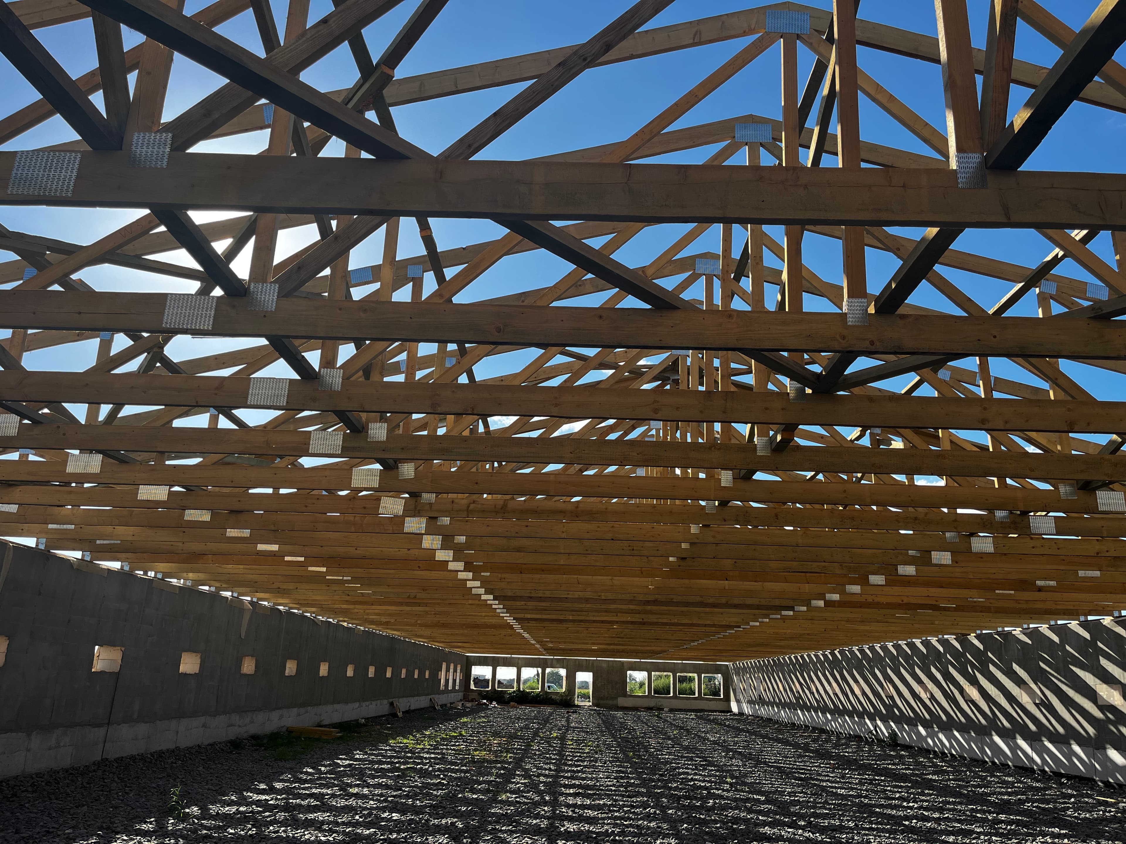 Інтер'єр великопролітного складу